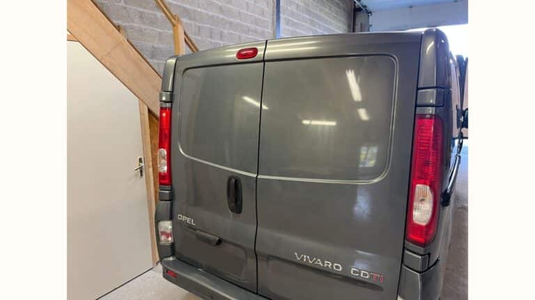 Opel Vivaro 2014 pose de vitrage