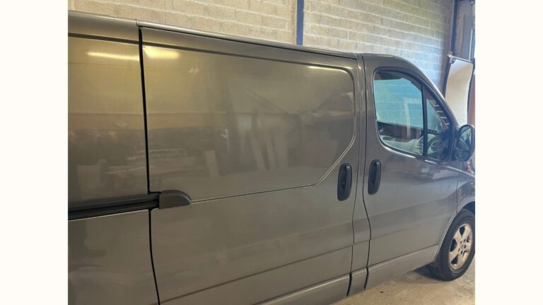 Opel Vivaro 2014 pose de vitrage