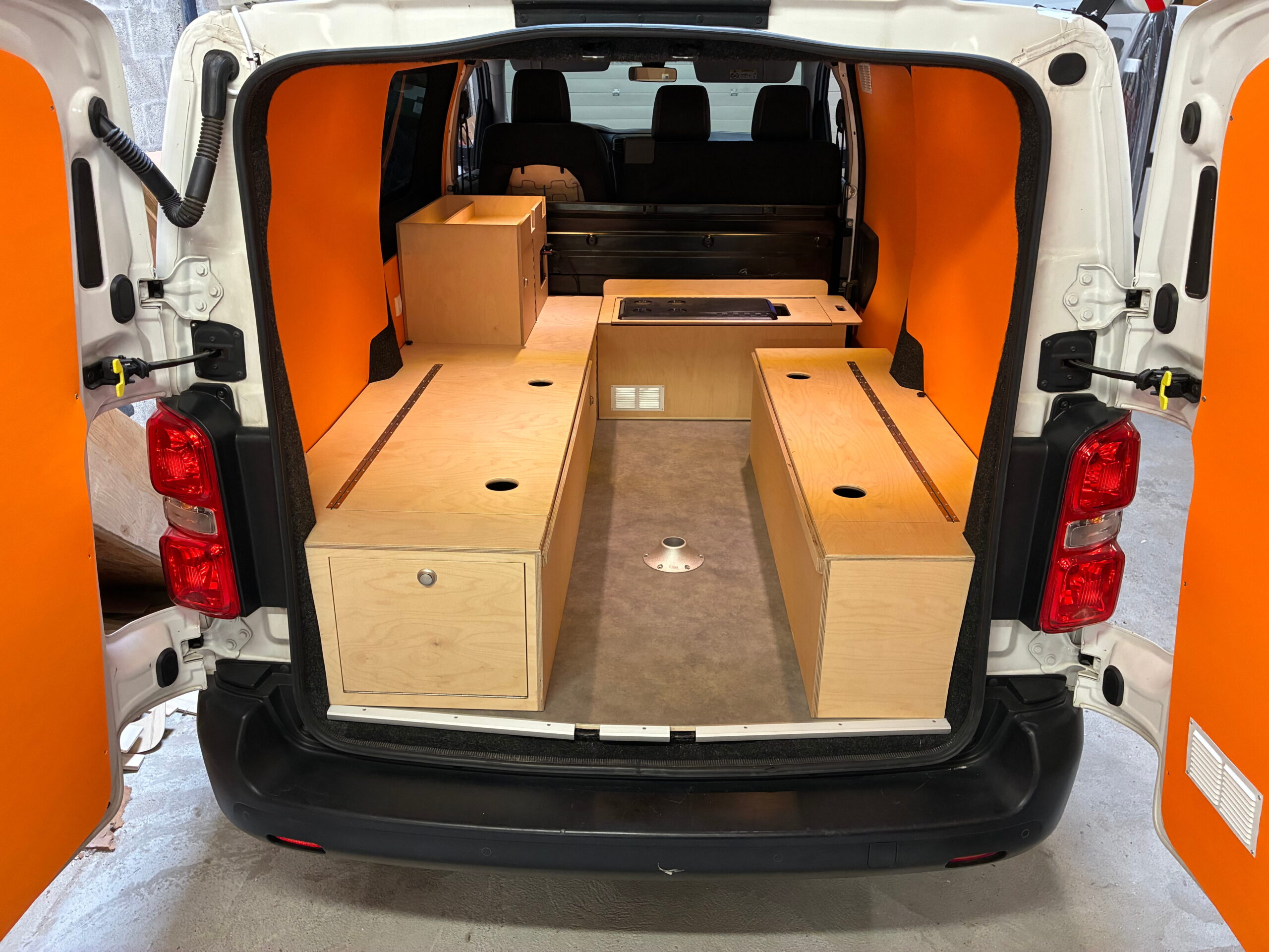 Peugeot expert aménagé orange