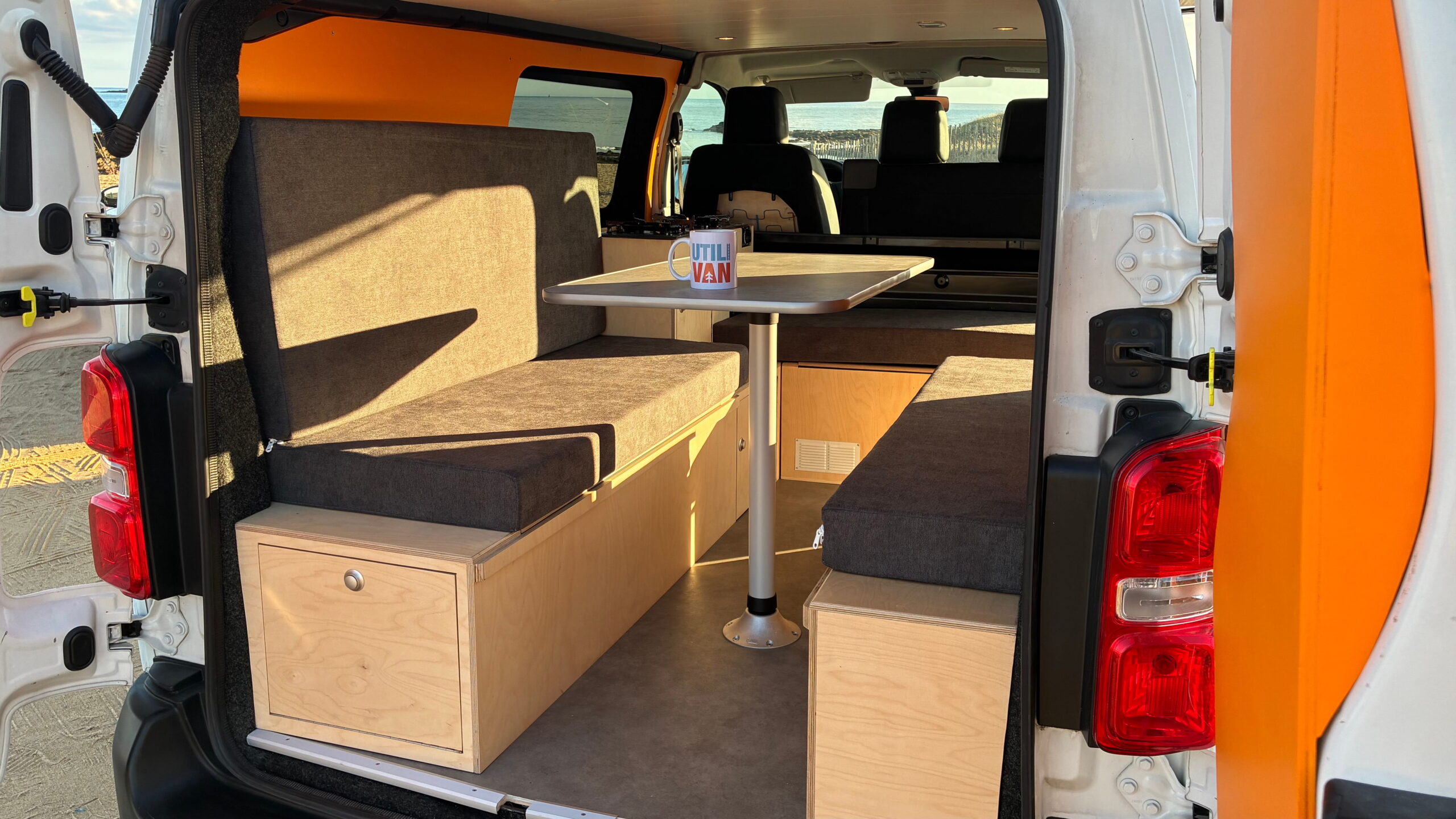 Peugeot expert aménagé orange