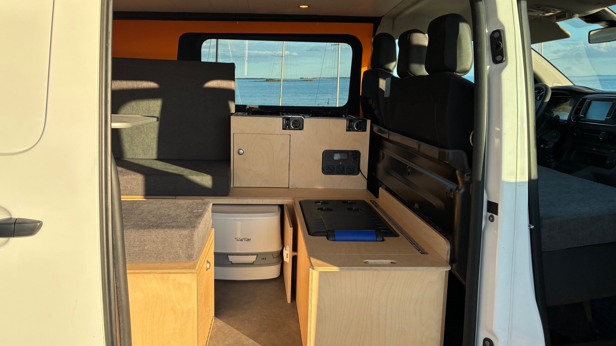 Peugeot expert aménagé orange