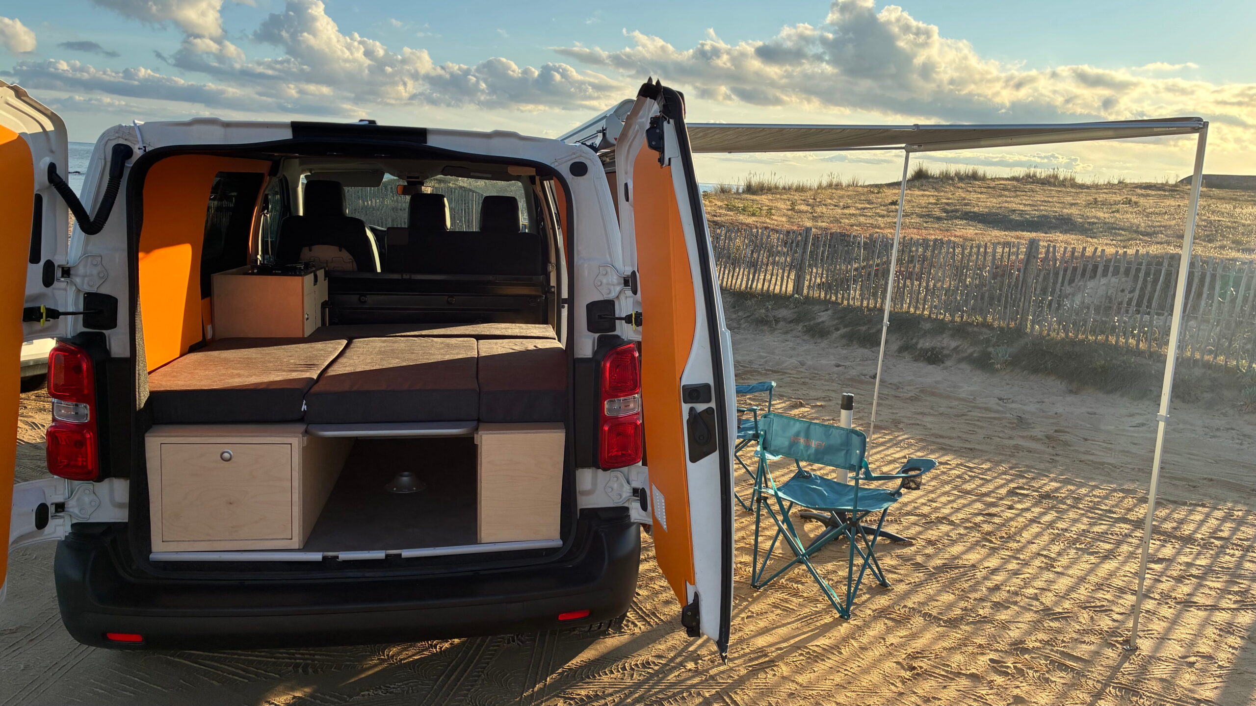 Peugeot expert aménagé orange